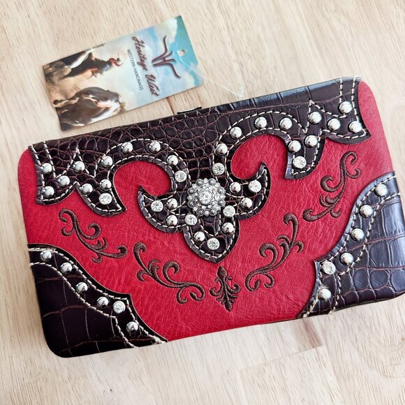 NWT Heritage West Women's Western Clutch Wallet Rhinestone Accents Red‎ - Picture 1 of 10